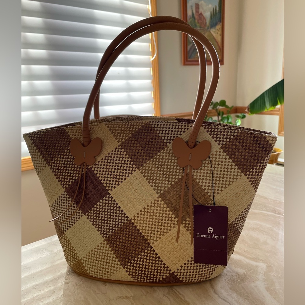 *NWT* Etienne Aigner Straw Tote, Camel color - Picture 12 of 12